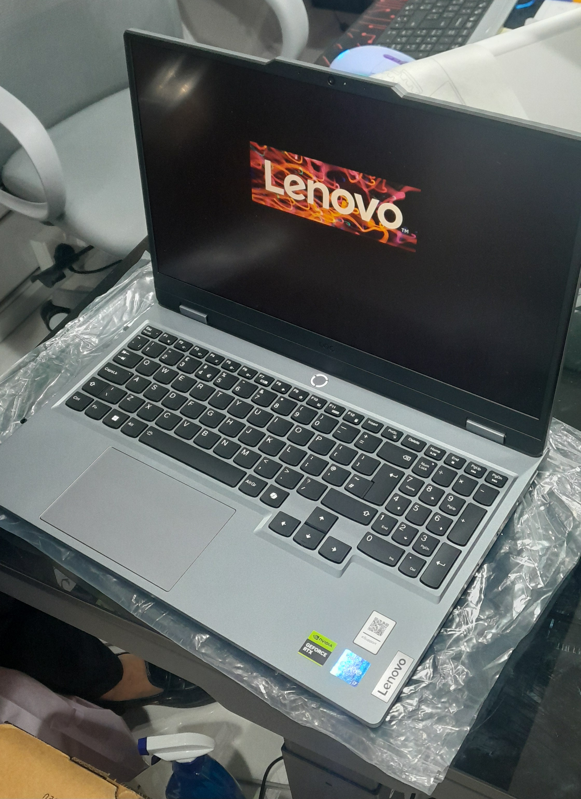 LENOVO LOQ151RX9