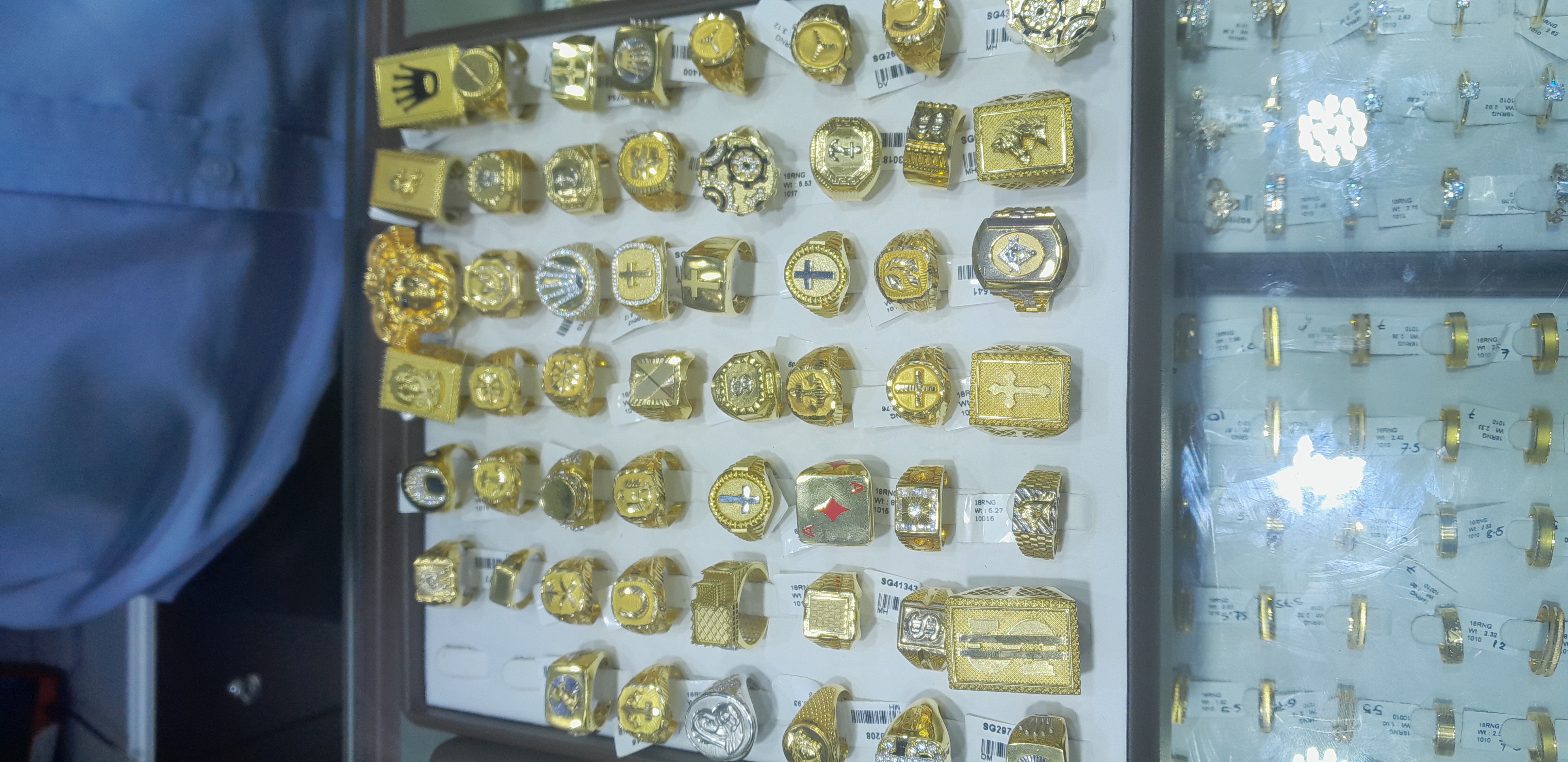 Rings for both men & women