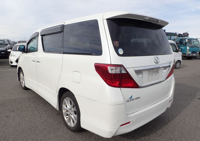 Toyota Alphard V